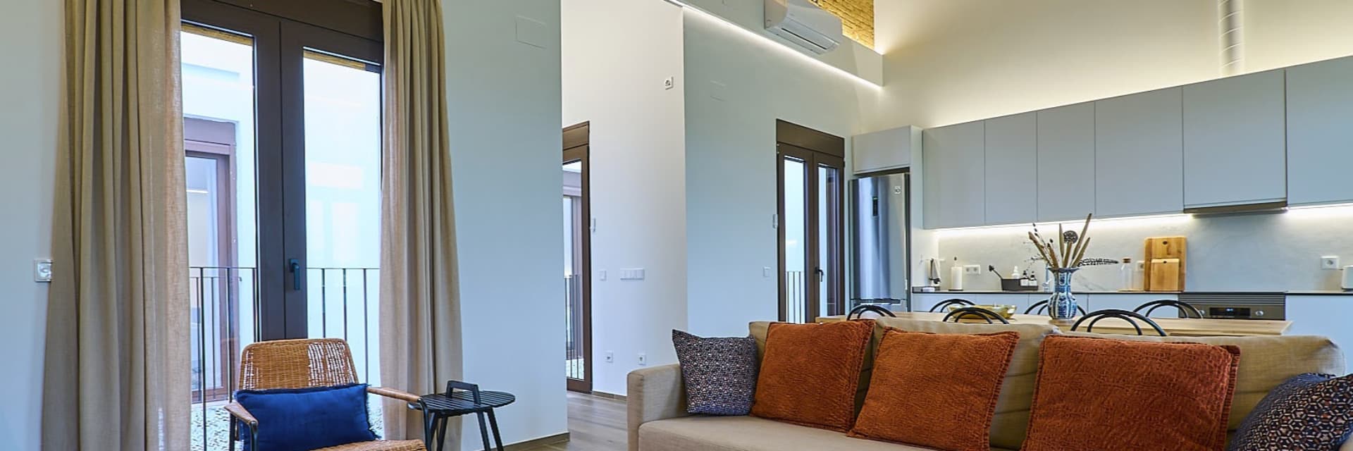 Tres Reinas Valencia Apartments